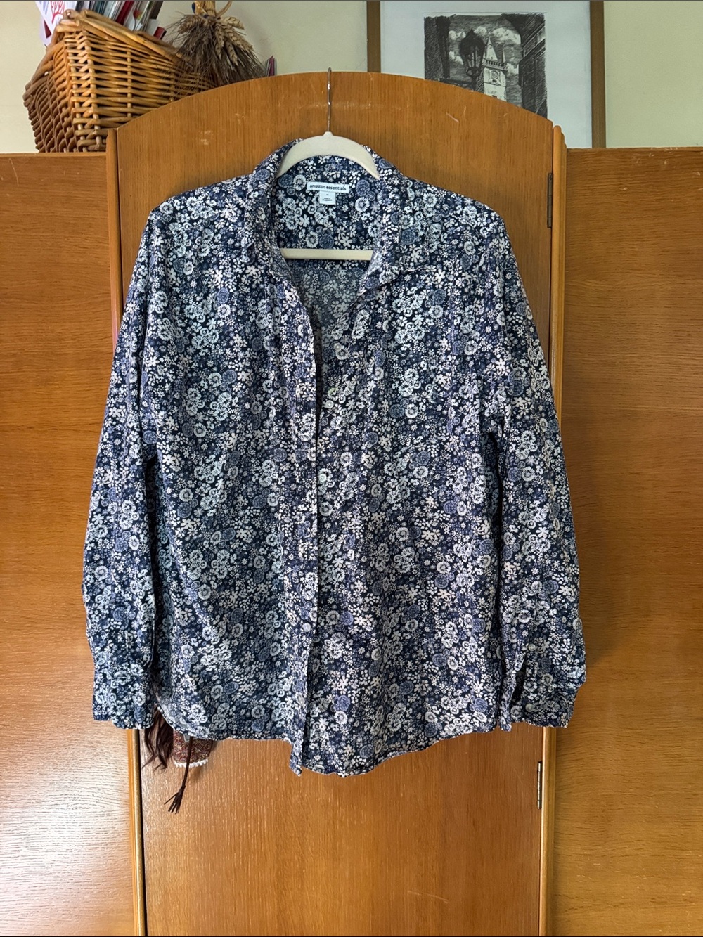 Amazon Essentials Blue & White Floral Button-Up Shirt